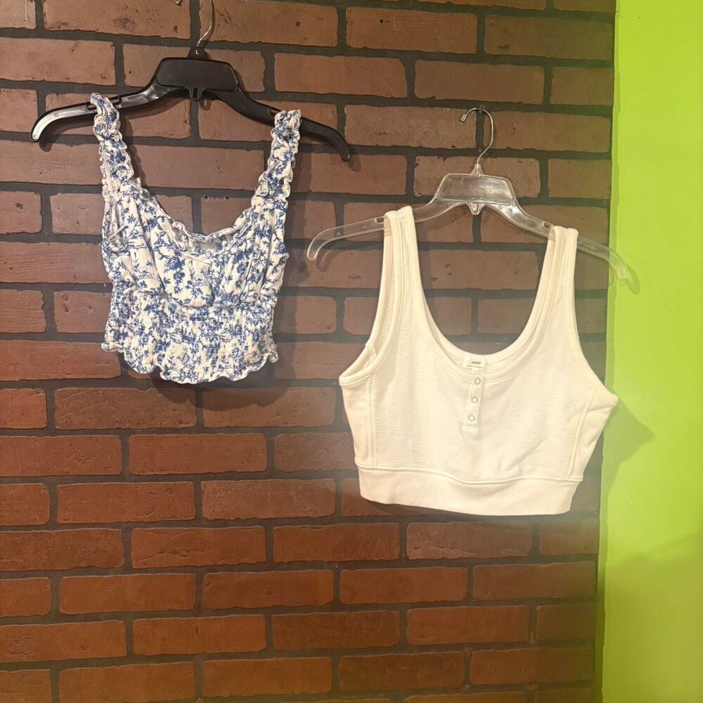 2 piece top bundle blue & white